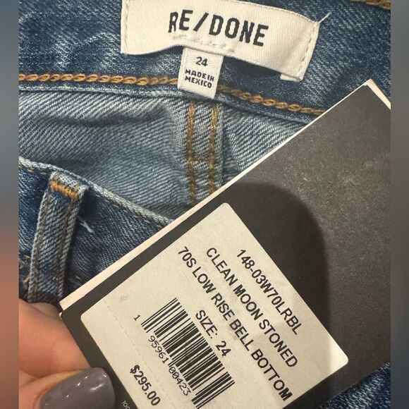 NWT RE/DONE 70s Low Rise Bell Bottom Jeans in Clean Moon Stoned Medium Wash - Picture 6 of 7